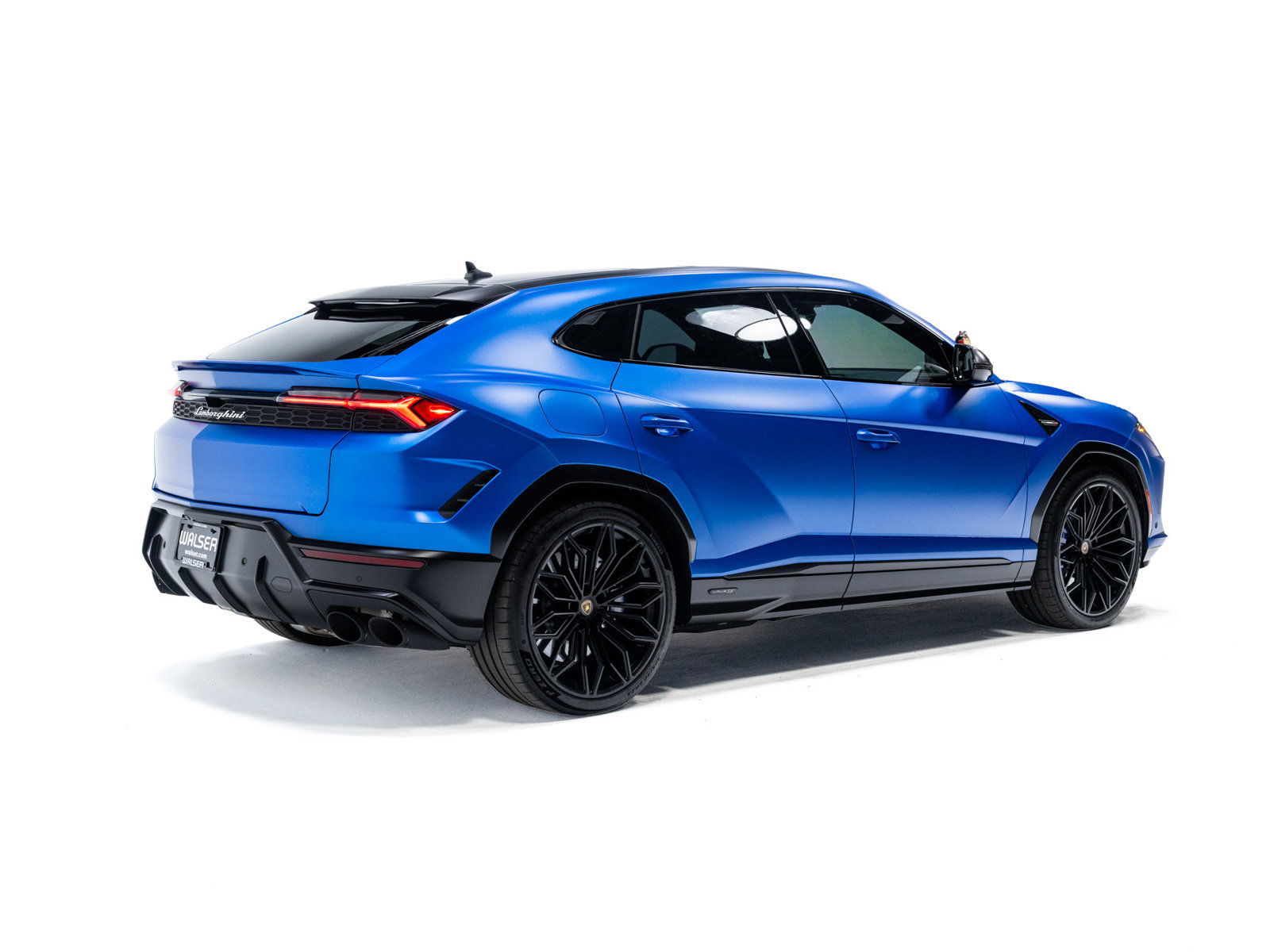 Used 2025 Lamborghini Urus SE AWD/4WD image 6