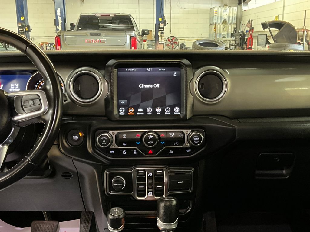 Certified 2022 Jeep Wrangler Unlimited Sahara image 10