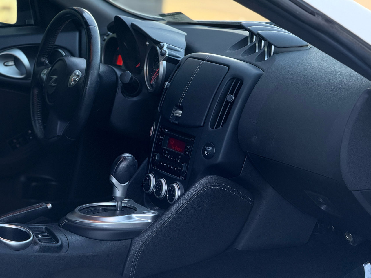 Used 2020 Nissan 370Z Coupe image 12