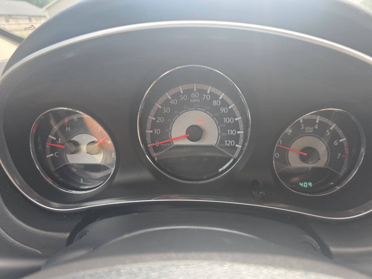 Used 2011 Chrysler 200 Touring w/ Cold Weather Group FWD image 11