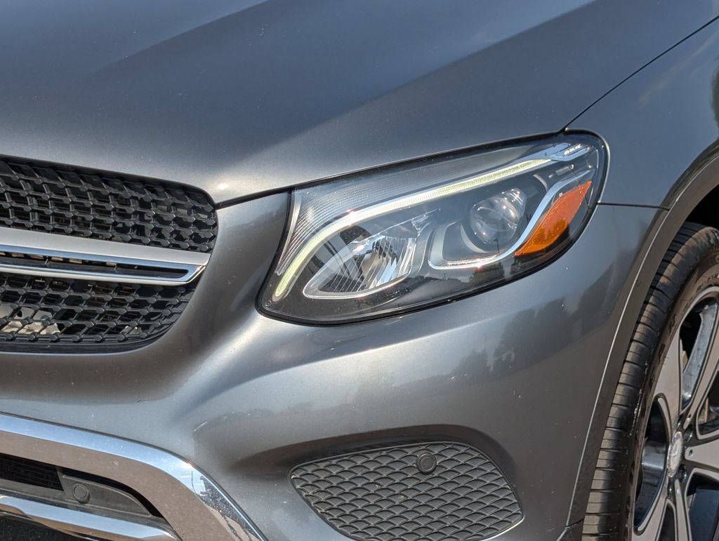 Used 2017 Mercedes-Benz GLC 300 4MATIC Coupe image 10