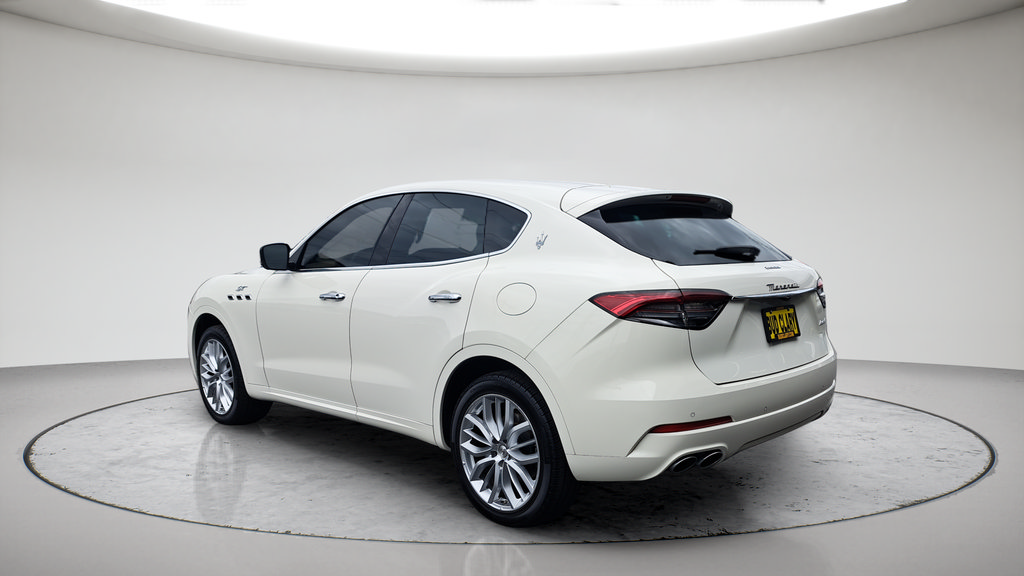 Used 2022 Maserati Levante GT AWD/4WD image 5