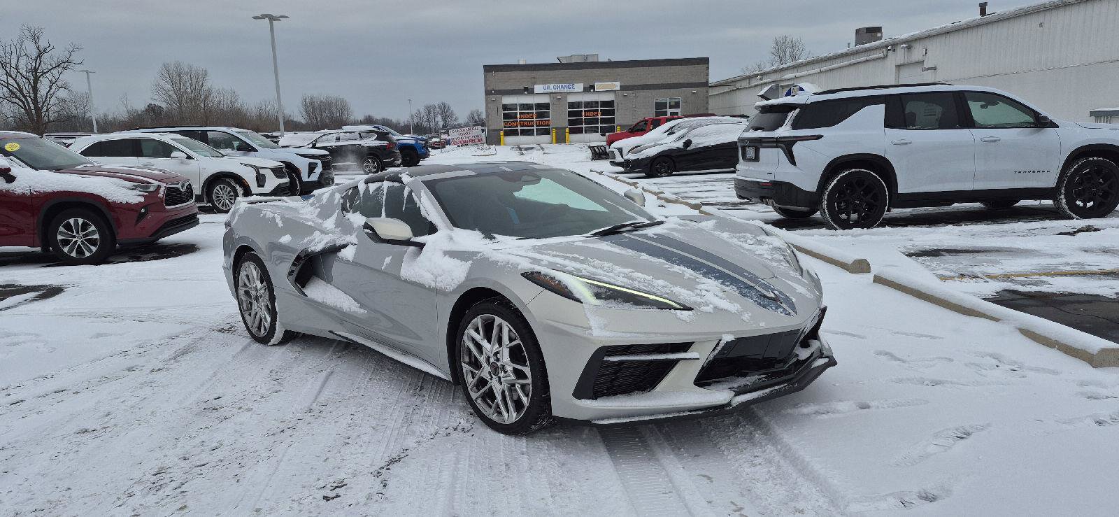 Used 2024 Chevrolet Corvette Stingray Preferred Cpe w/ Z51 Performance Package image 3