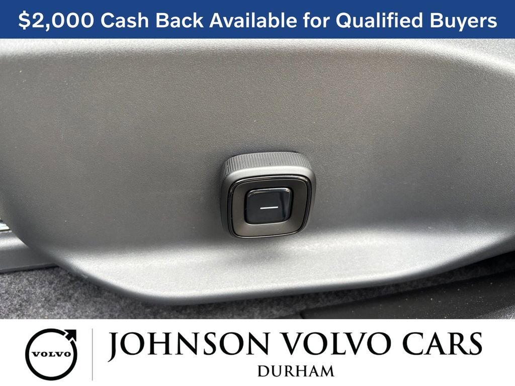 New 2025 Volvo EX30 Plus w/ Protection Package Premier image 12