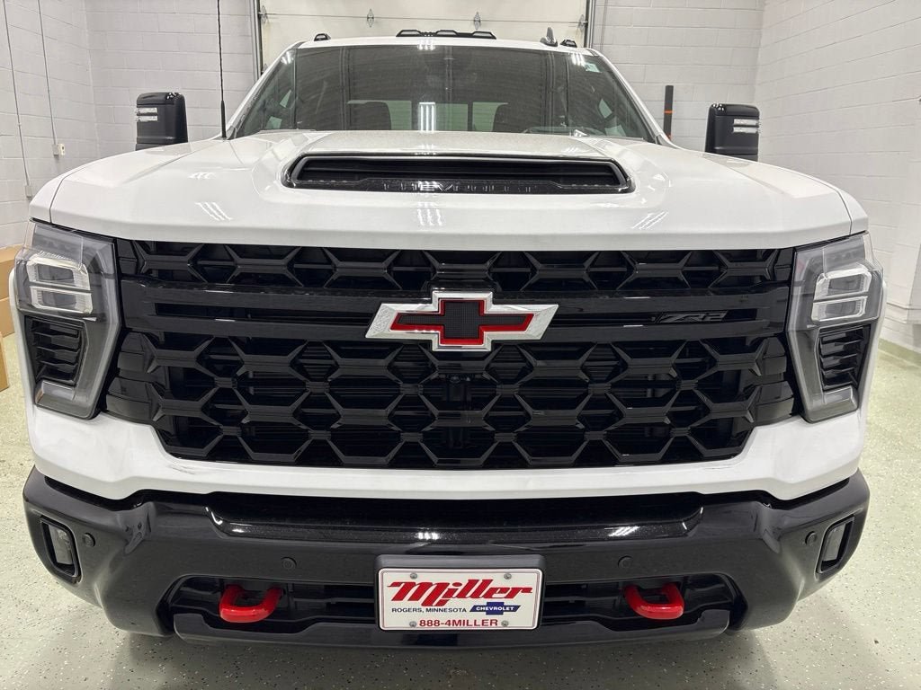 New 2026 Chevrolet Silverado 2500 ZR2 w/ LPO, Dark Essentials Package AWD/4WD image 10