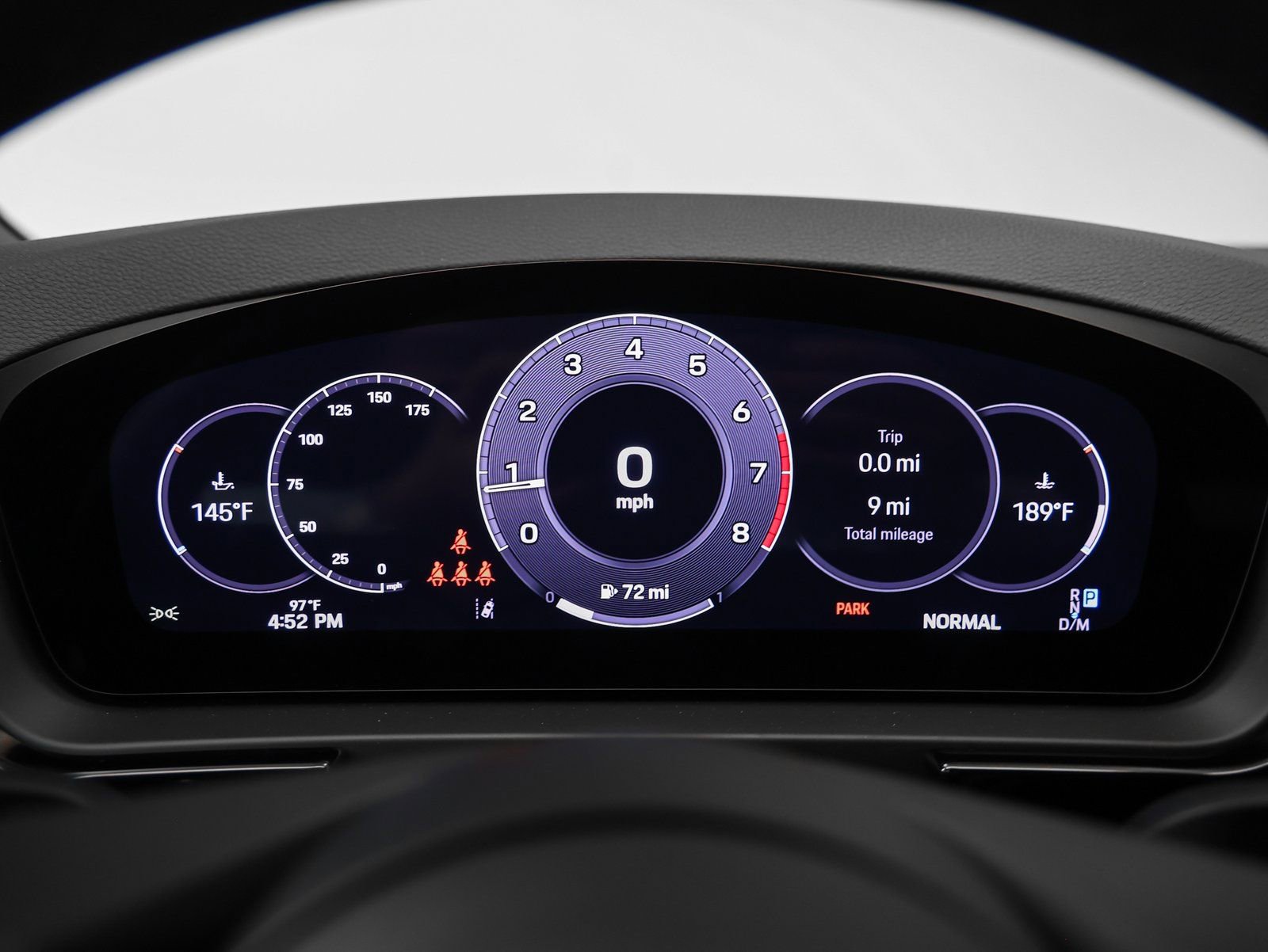 Certified 2025 Porsche Cayenne image 30