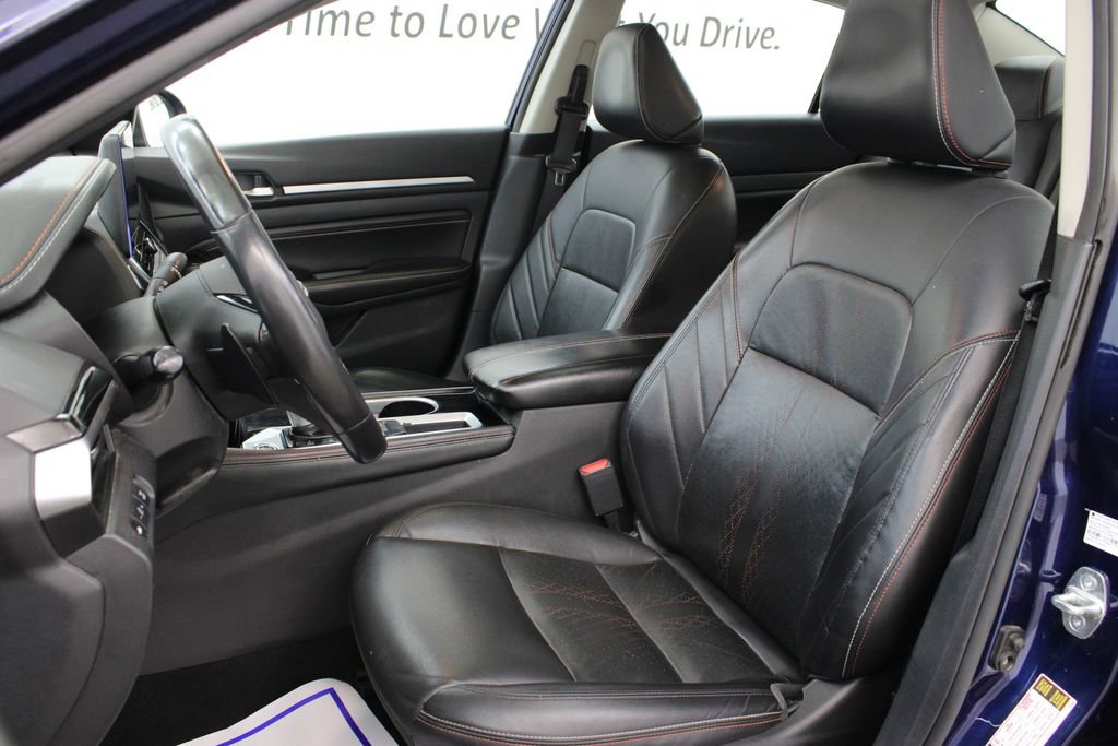 Used 2023 Nissan Altima 2.5 SR w/ SR Premium Package FWD image 8