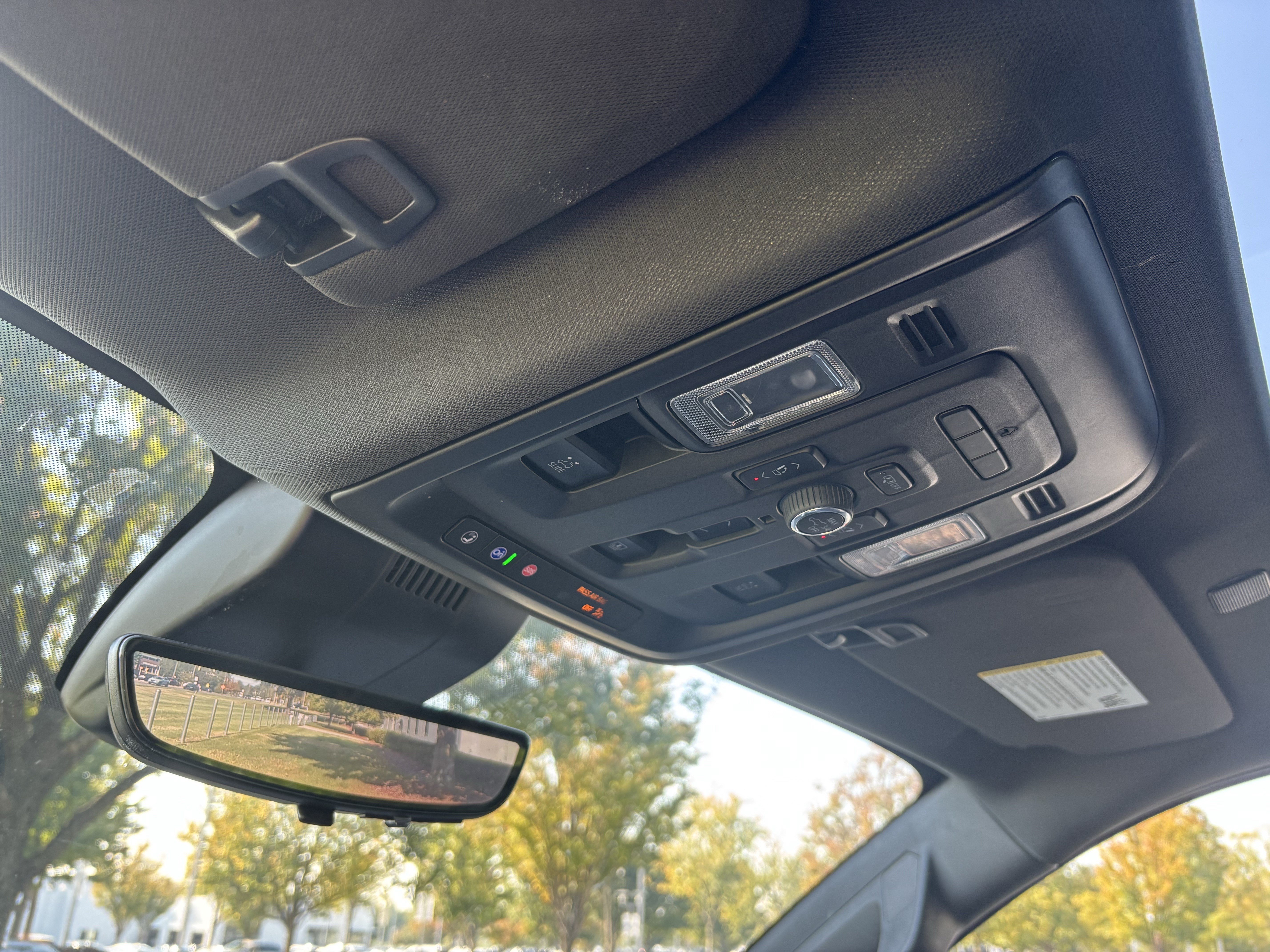 Used 2023 Chevrolet Tahoe Premier AWD/4WD image 29