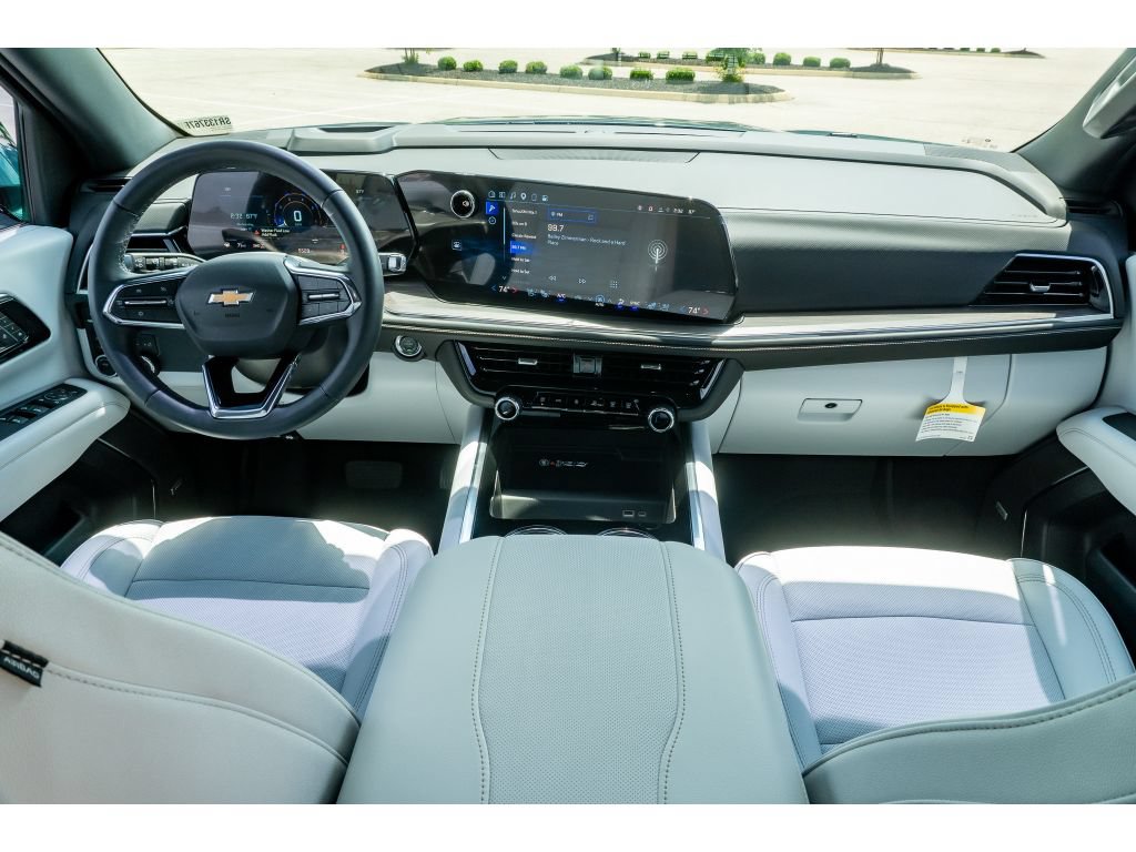 Used 2025 Chevrolet Tahoe Premier AWD/4WD image 20