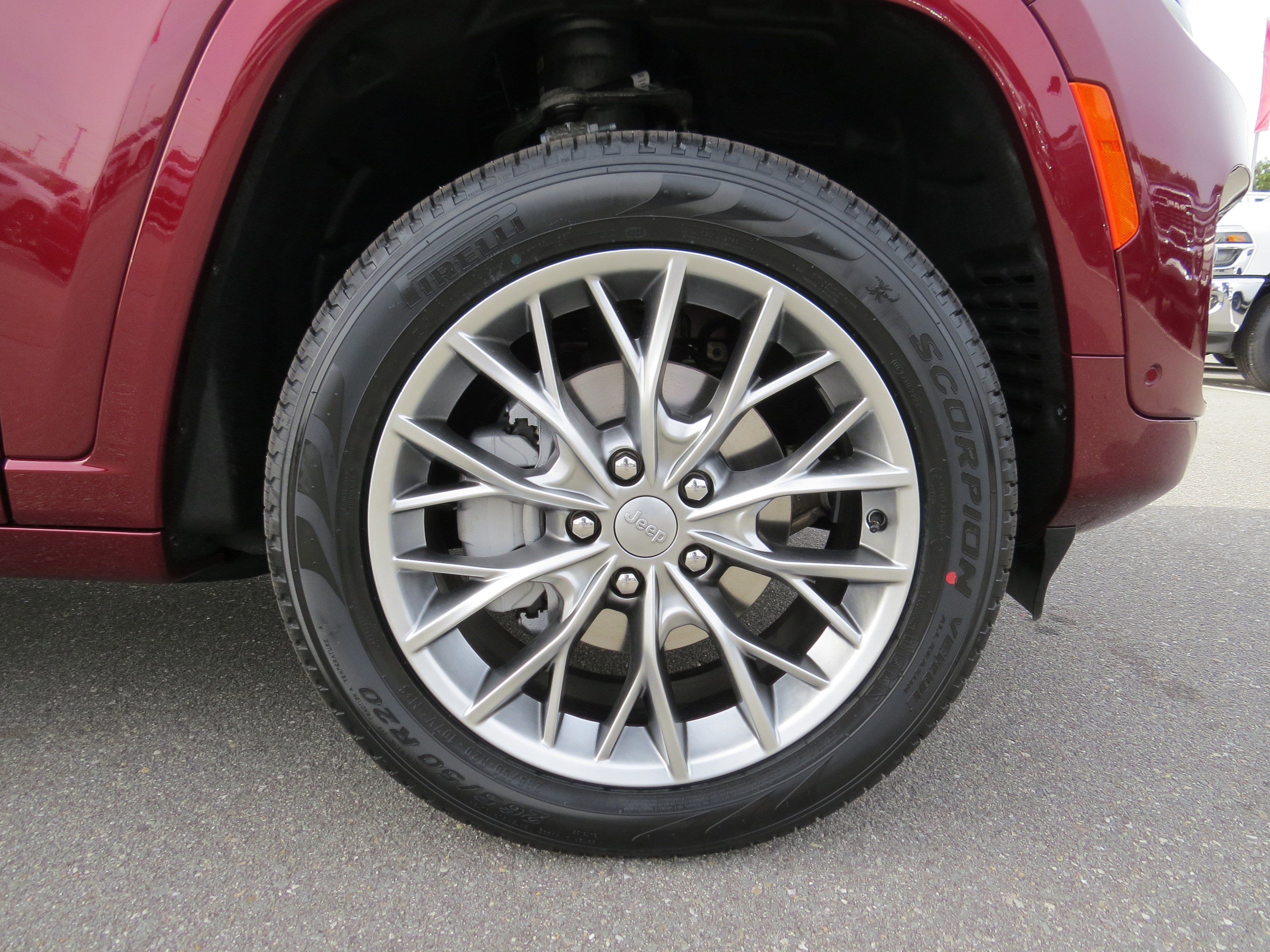 New 2025 Jeep Grand Cherokee Summit image 10