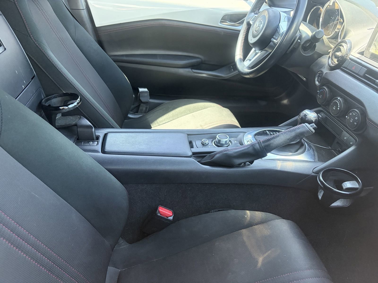 Used 2019 MAZDA MX-5 Miata RF Club RWD image 9