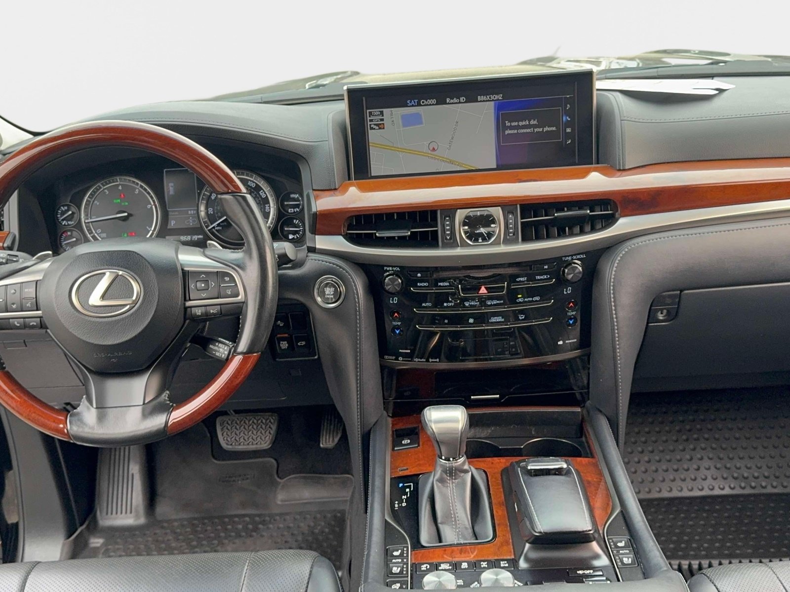 Used 2019 Lexus LX 570 4WD w/ Luxury Package image 12