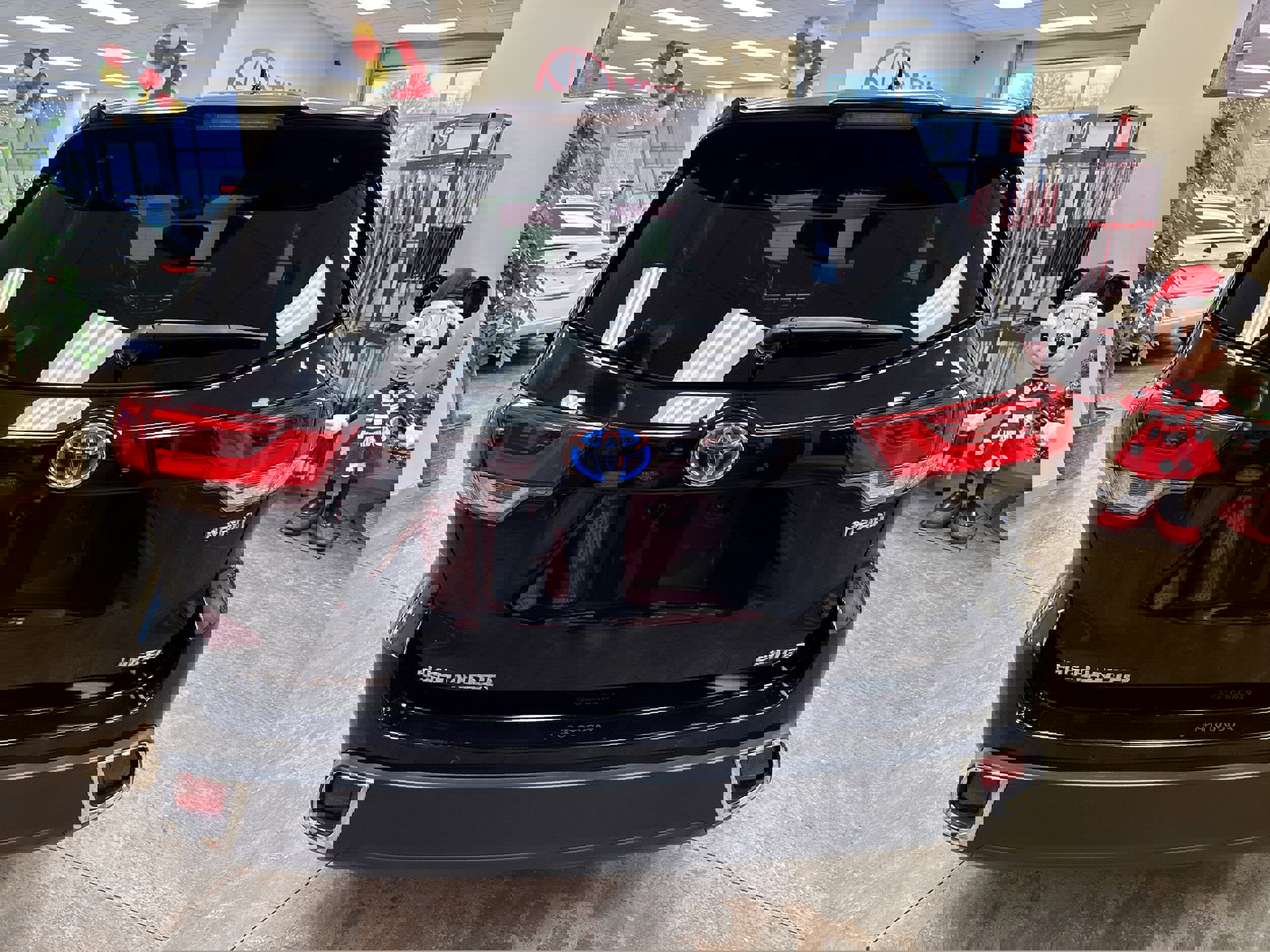 Used 2019 Toyota Highlander Limited Platinum image 29