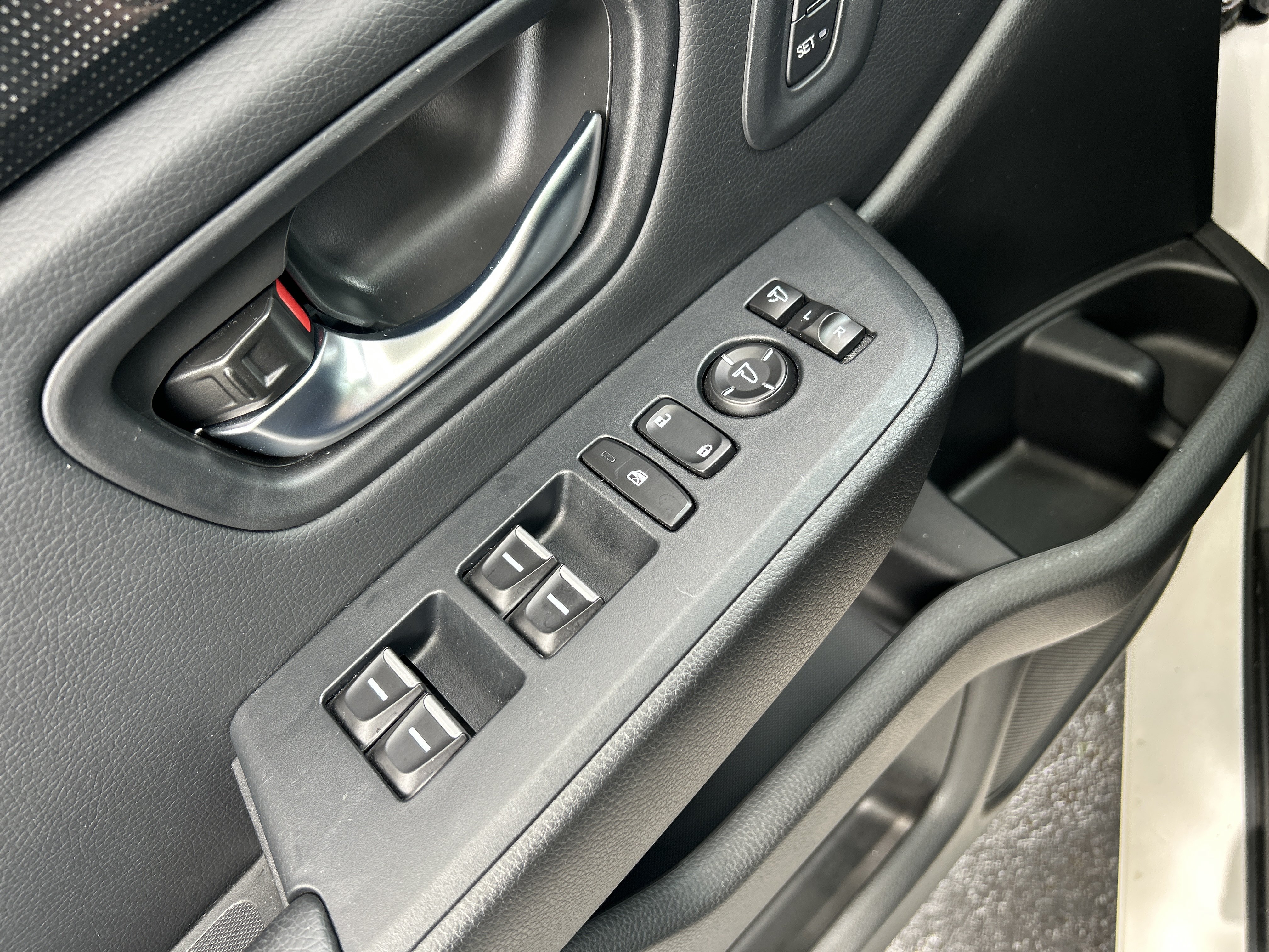 Used 2025 Honda Pilot Elite image 23