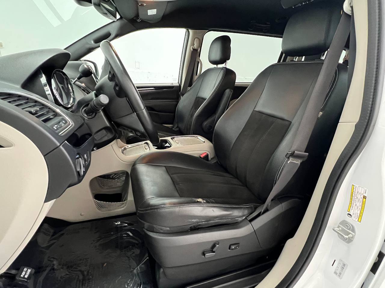 Used 2019 Dodge Grand Caravan SXT FWD image 8