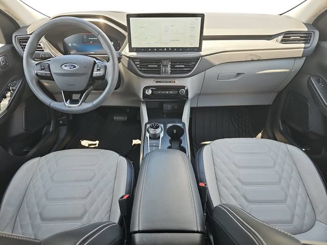 Used 2023 Ford Escape Platinum w/ Premium Technology Package AWD/4WD image 9