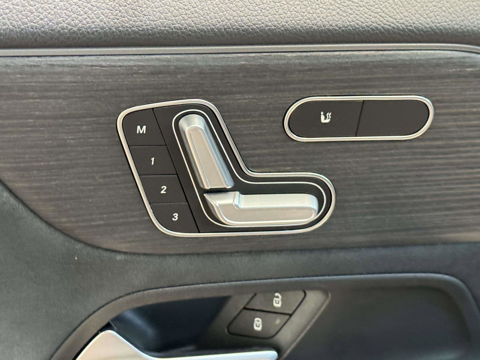 Certified 2021 Mercedes-Benz GLA 250 4MATIC image 27