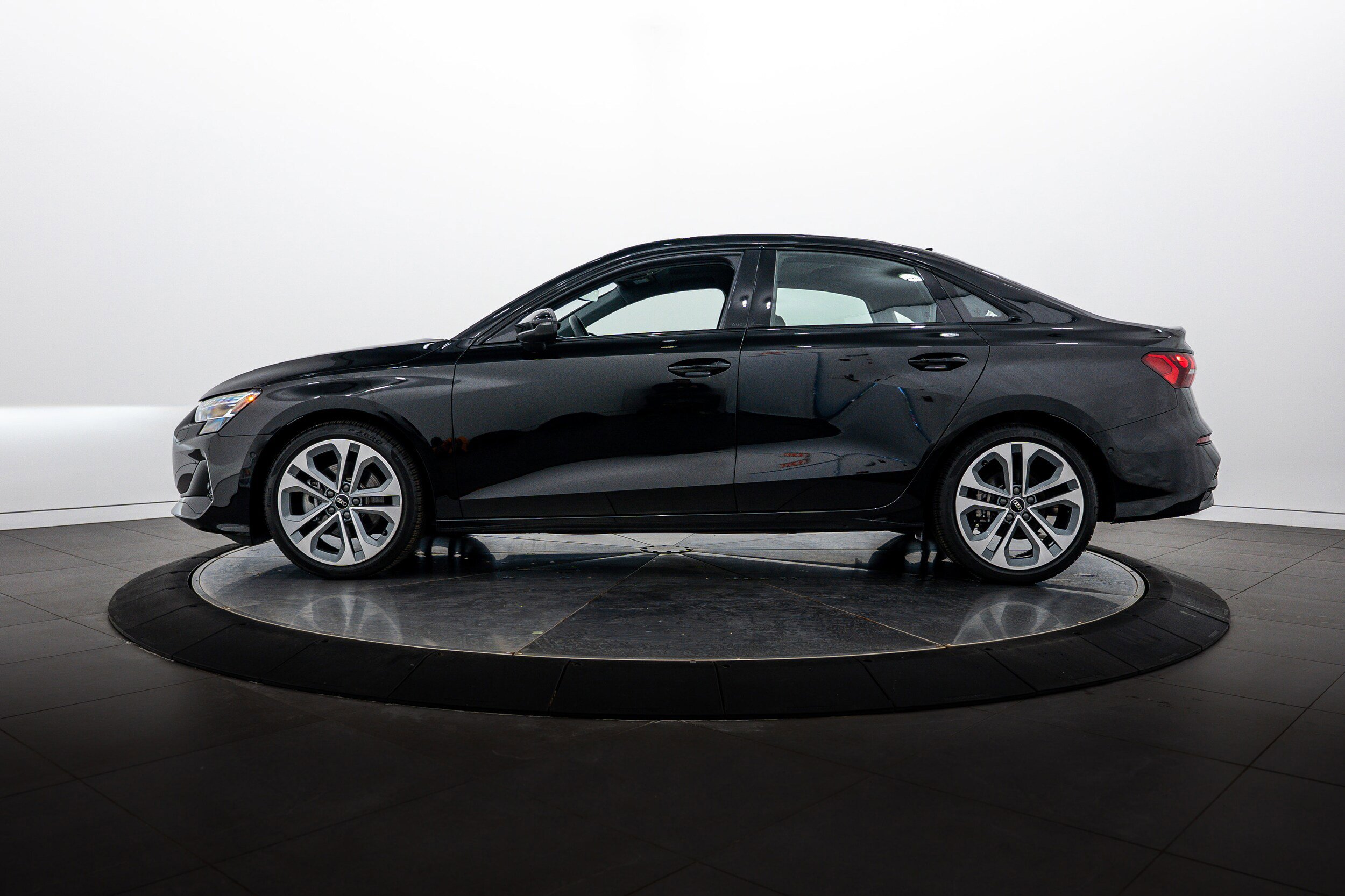 Certified 2025 Audi A3 2.0T Premium Plus AWD/4WD image 6
