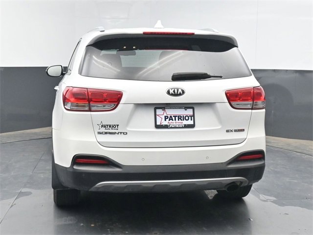 Used 2016 Kia Sorento EX image 4