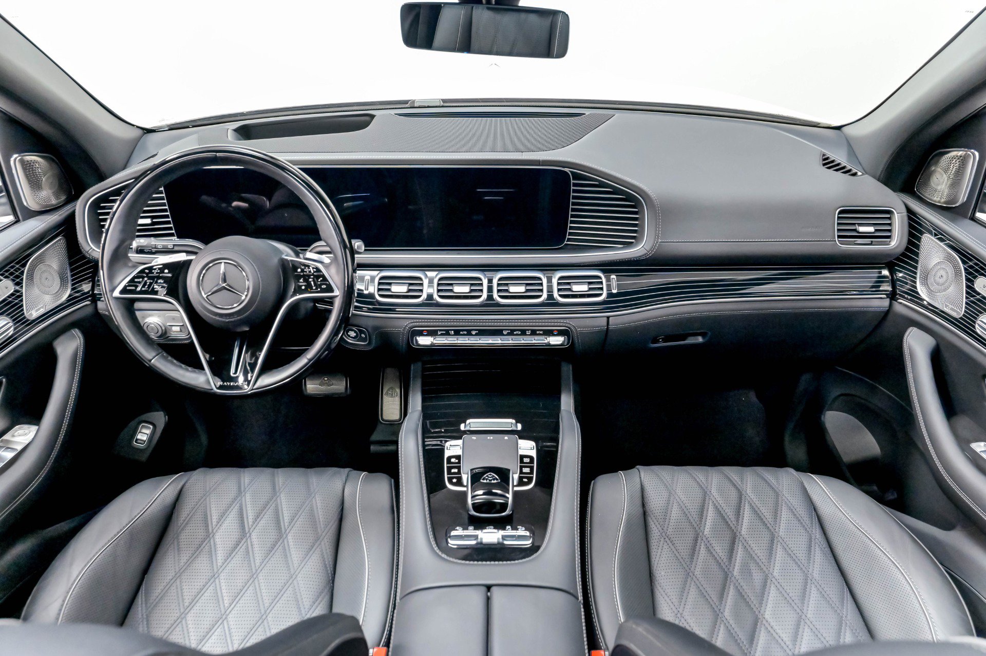 Used 2024 Mercedes-Benz Maybach GLS 600 4MATIC image 13