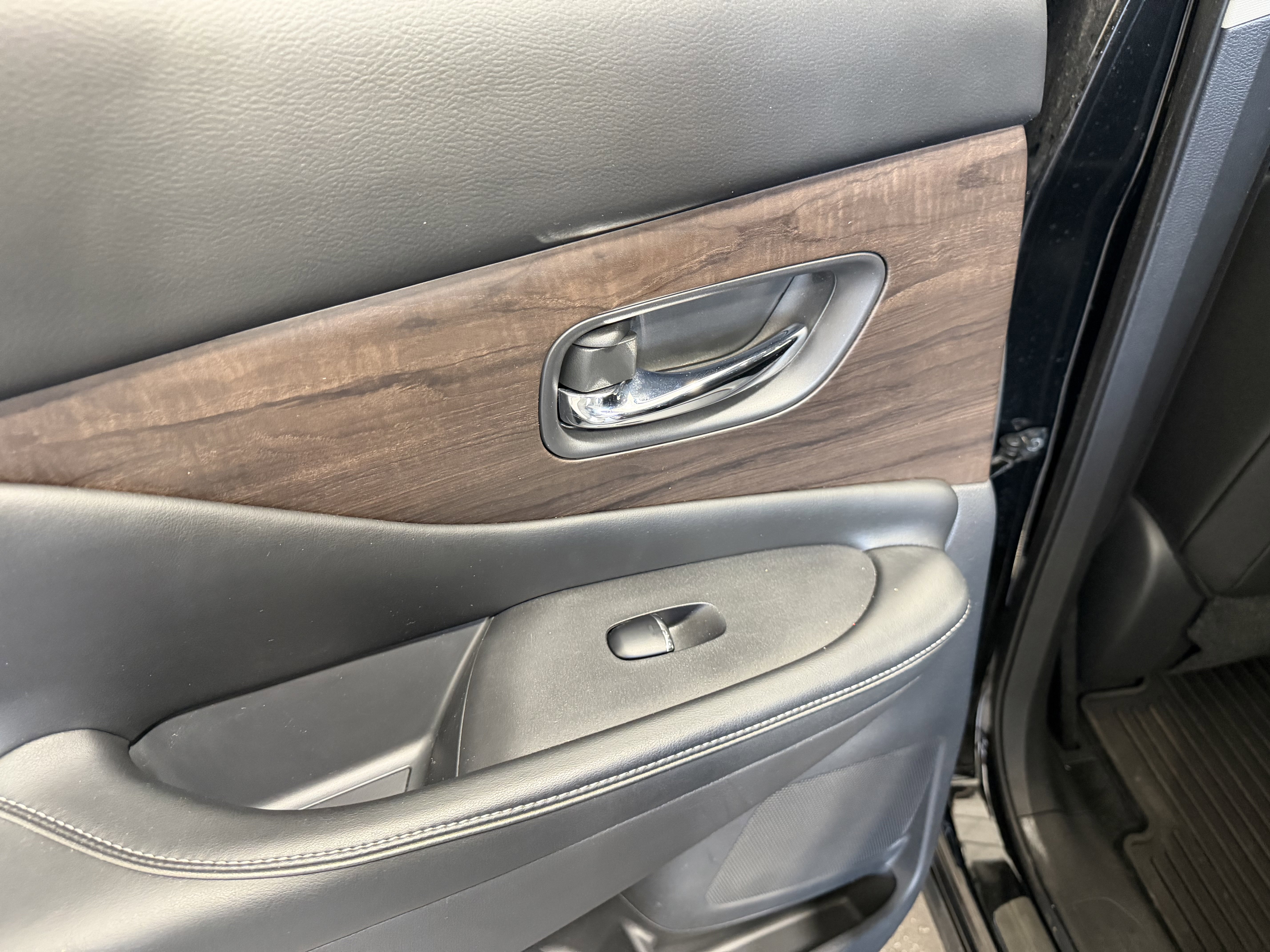 Used 2019 Nissan Murano Platinum image 26