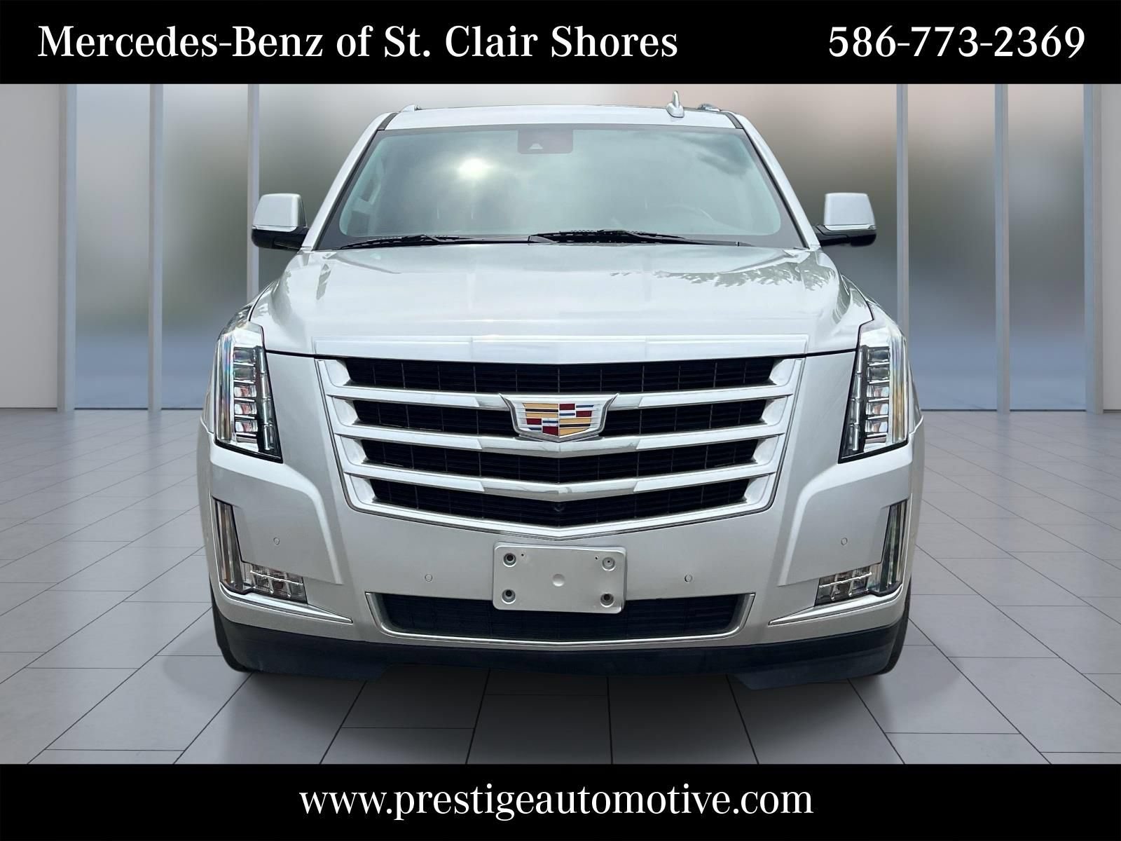 Used 2020 Cadillac Escalade ESV Luxury AWD/4WD image 9