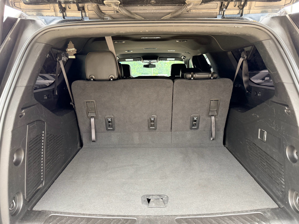 Used 2022 Chevrolet Suburban LT RWD image 30