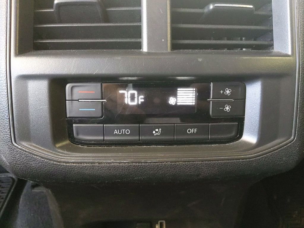 Used 2019 Volkswagen Atlas SE w/ Towing Package AWD/4WD image 17