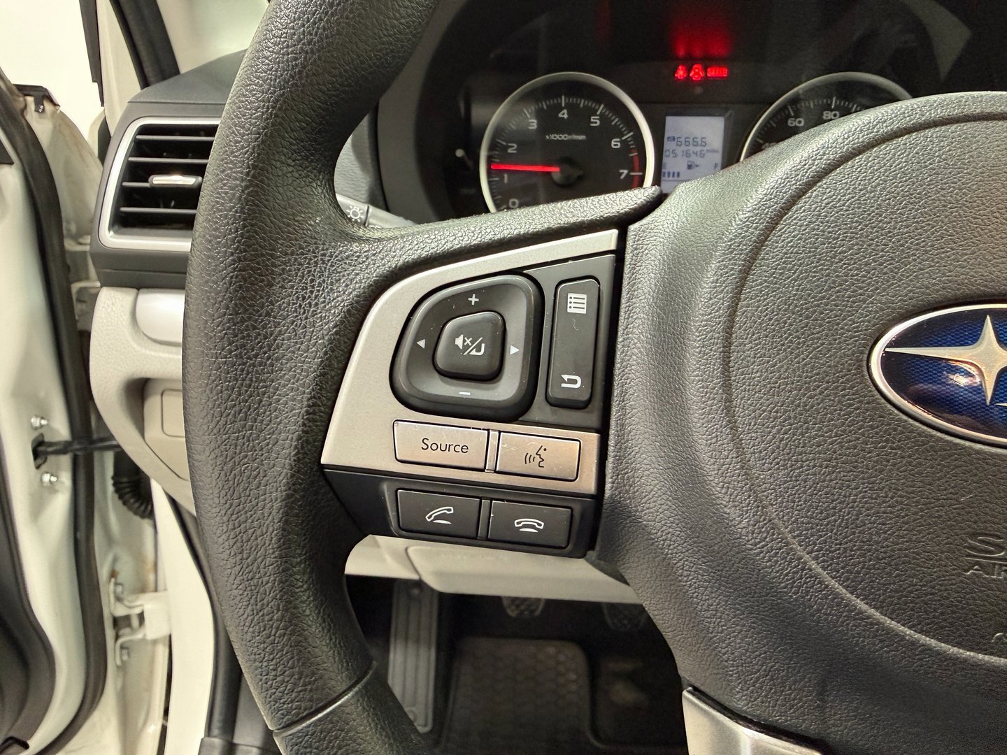 Used 2018 Subaru Forester 2.5i image 21