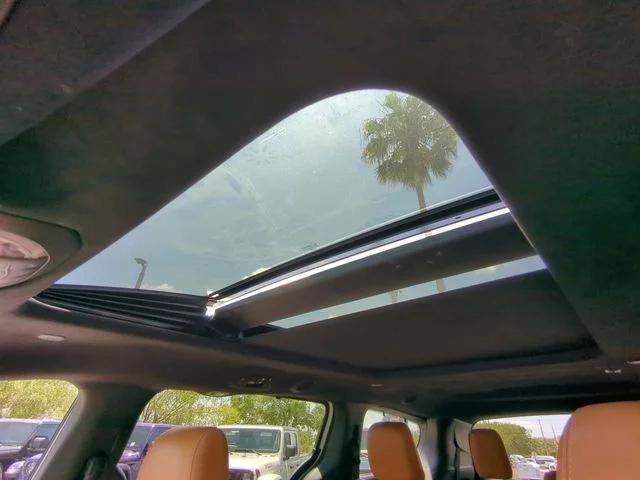 Certified 2023 Chrysler Pacifica Pinnacle FWD image 25
