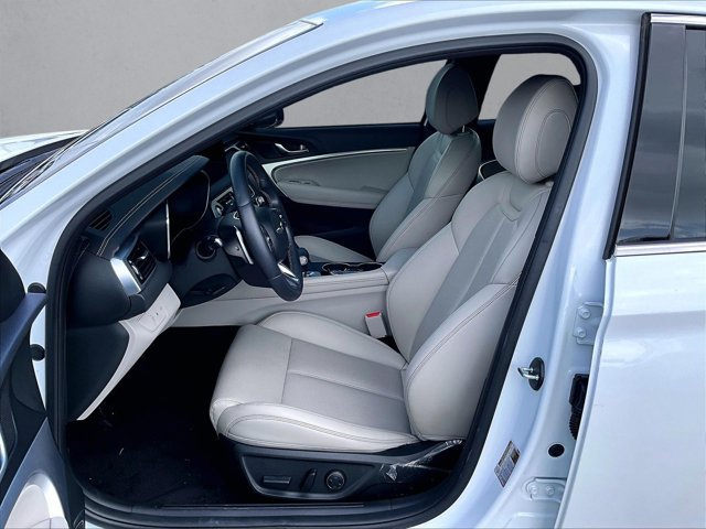 Used 2023 Genesis G70 2.0T RWD image 24