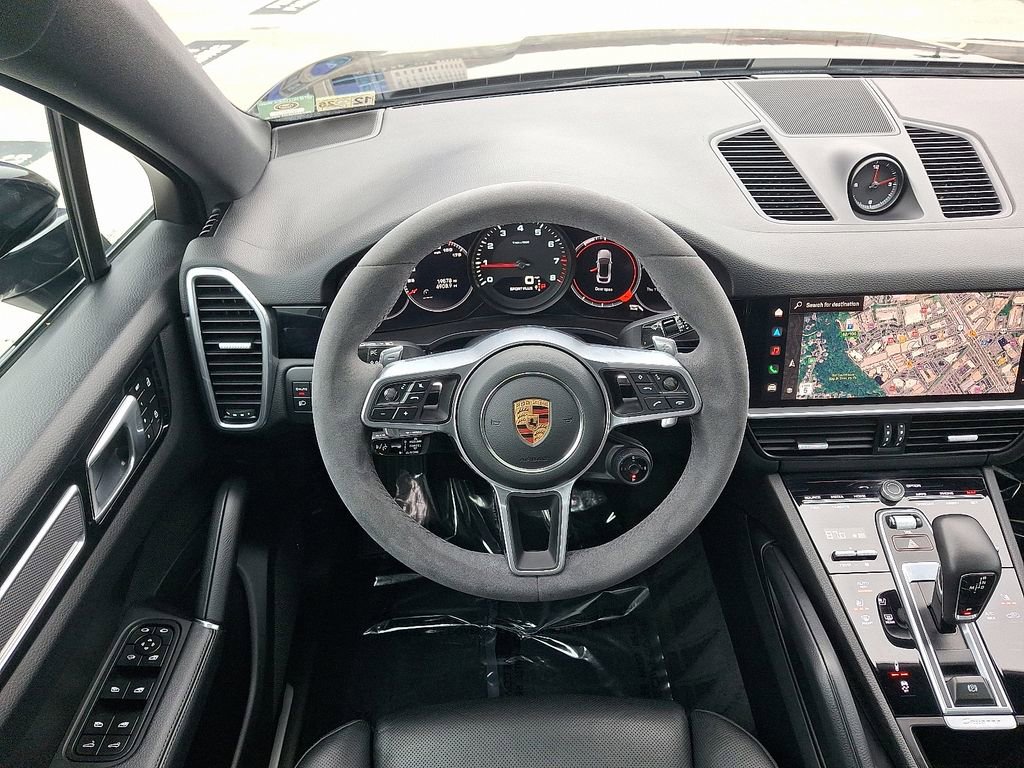 Used 2023 Porsche Cayenne Coupe image 13
