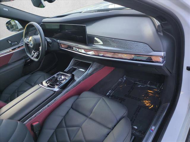Certified 2023 BMW 740i image 24