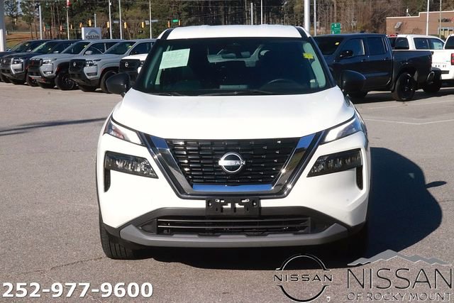 Used 2023 Nissan Rogue S image 3