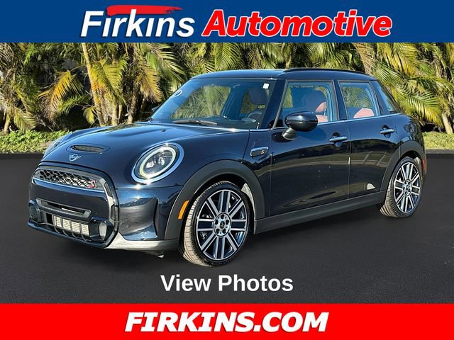 Used 2022 MINI Cooper S image 1