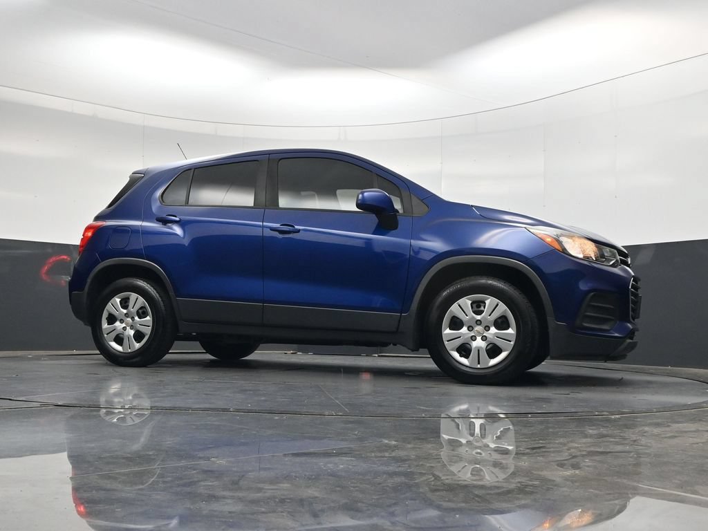 Used 2017 Chevrolet Trax LS FWD image 41