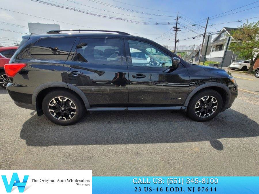 Used 2019 Nissan Pathfinder SL image 8