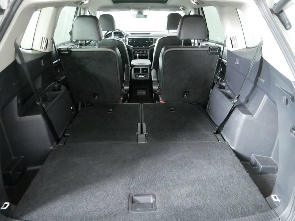 Used 2019 Volkswagen Atlas SEL R-Line AWD/4WD image 17