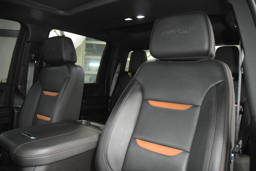 Used 2025 GMC Sierra 2500 AT4 w/ AT4 Premium Plus Package AWD/4WD image 42