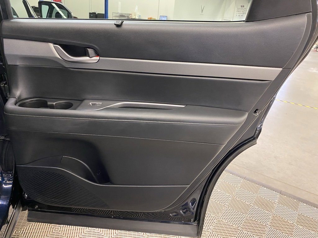 Used 2022 Hyundai Palisade SEL w/ 8P Bench Seat Package image 14