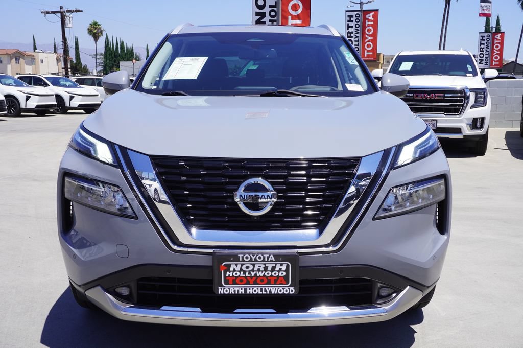 Used 2021 Nissan Rogue Platinum FWD image 3