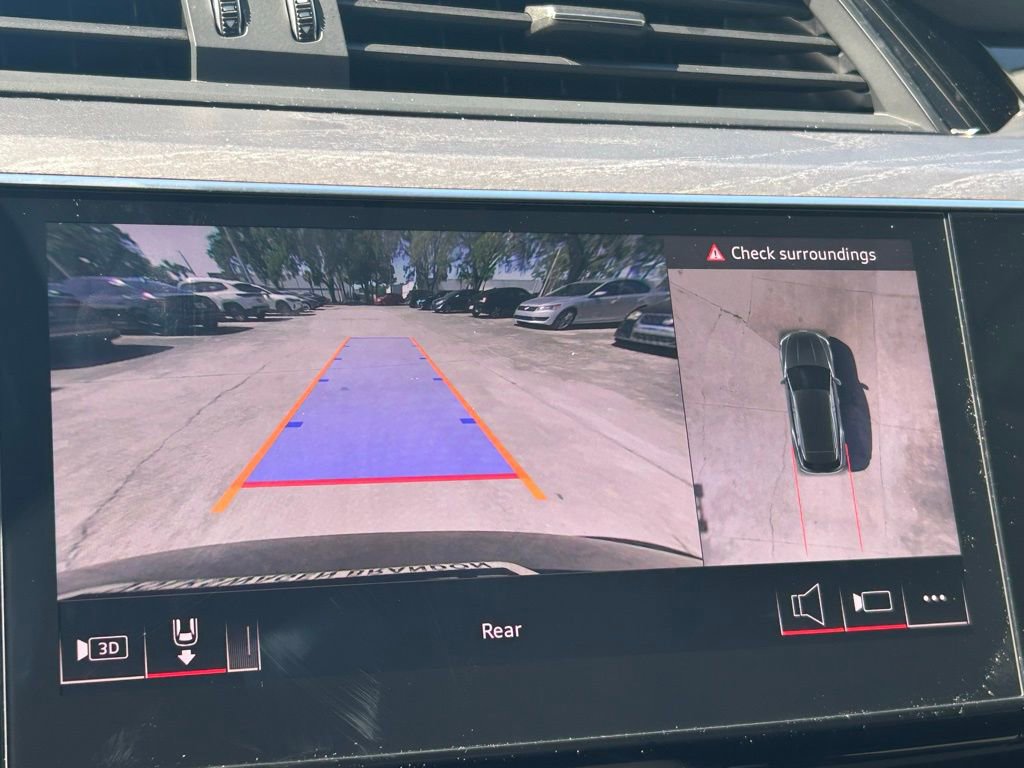 Used 2024 Audi Q8 e-tron Premium Plus w/ Premium Plus Package AWD/4WD image 18