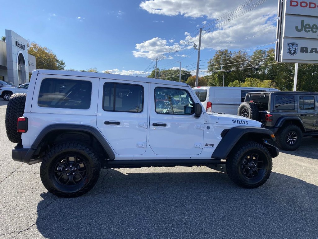 Certified 2024 Jeep Wrangler Unlimited AWD/4WD image 2