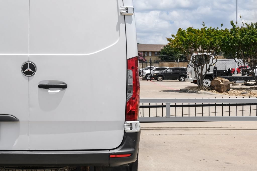Used 2019 Mercedes-Benz Sprinter 170 Cargo image 37