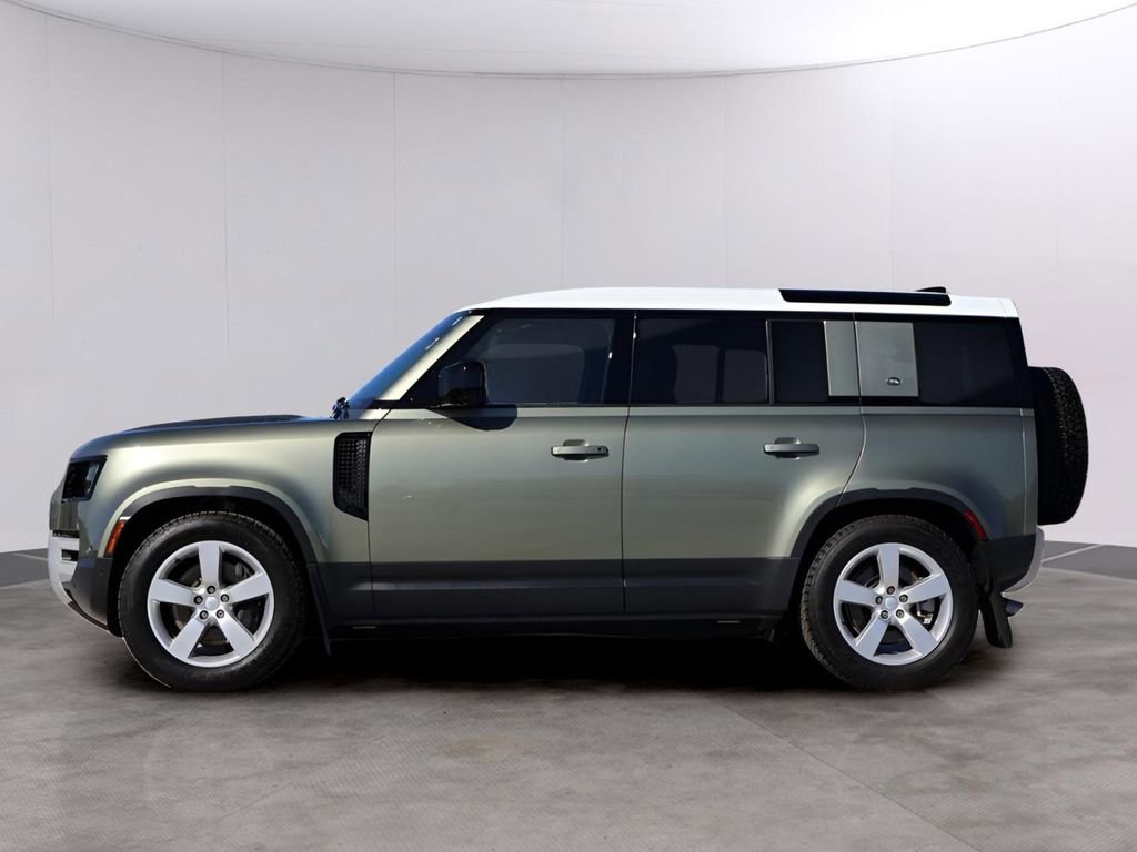 Used 2024 Land Rover Defender 110 SE AWD/4WD image 4