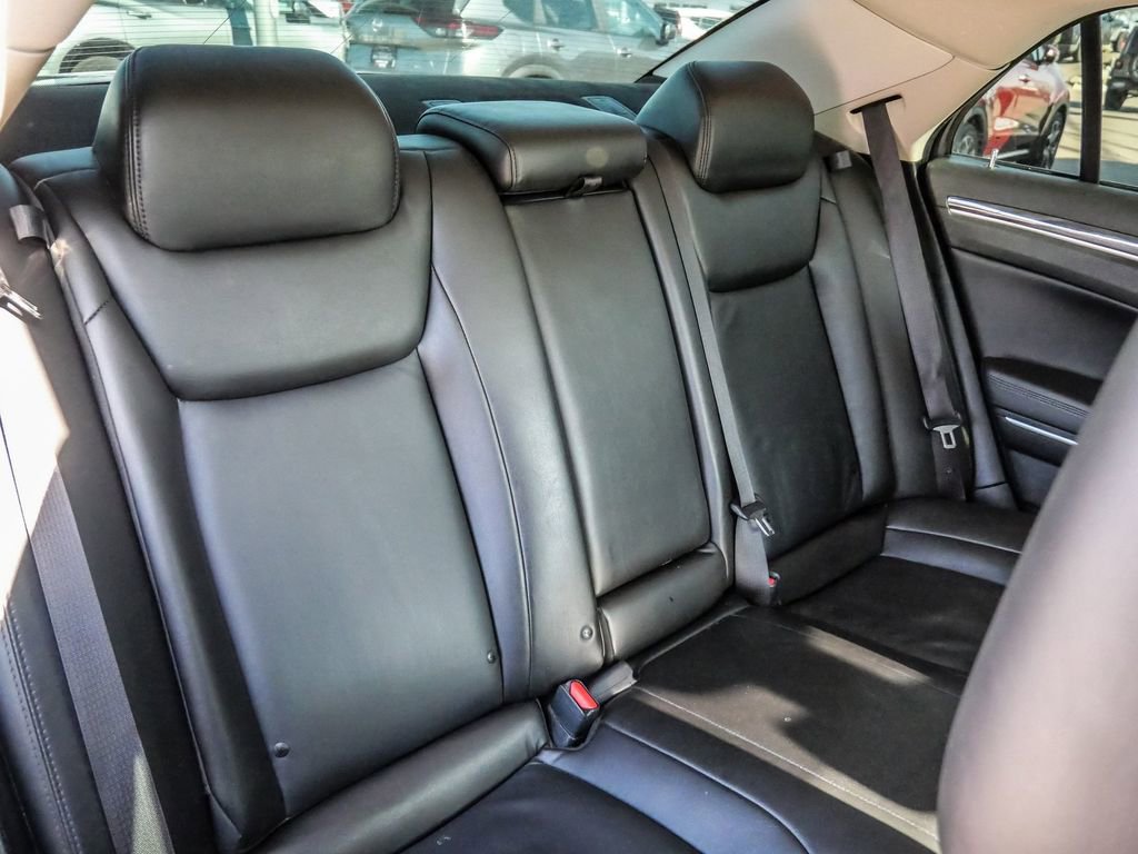 Used 2022 Chrysler 300 Touring L RWD image 17