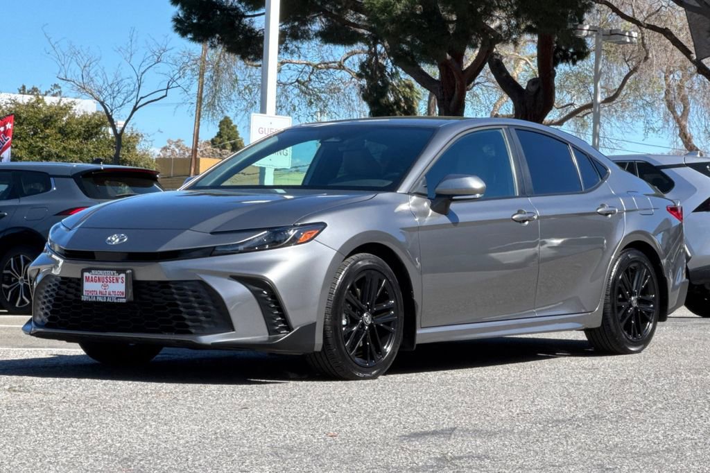 Certified 2025 Toyota Camry SE w/ Convenience Package image 7