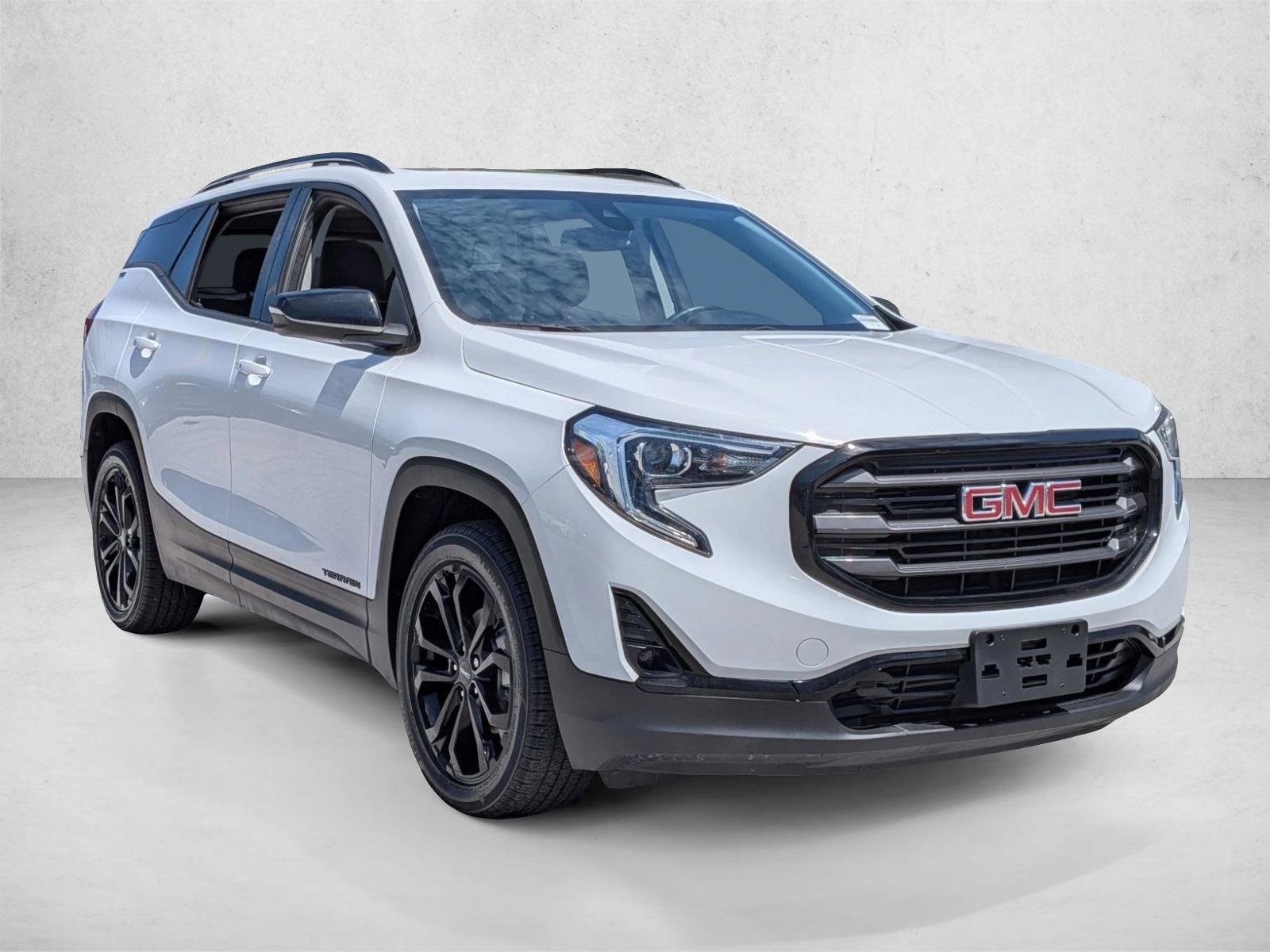 Used 2021 GMC Terrain SLT w/ Elevation Edition FWD image 3