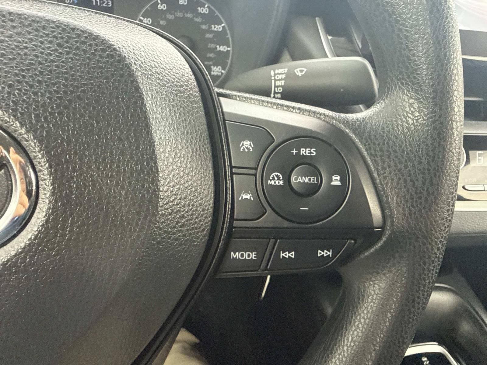 Used 2024 Toyota Corolla LE FWD image 28