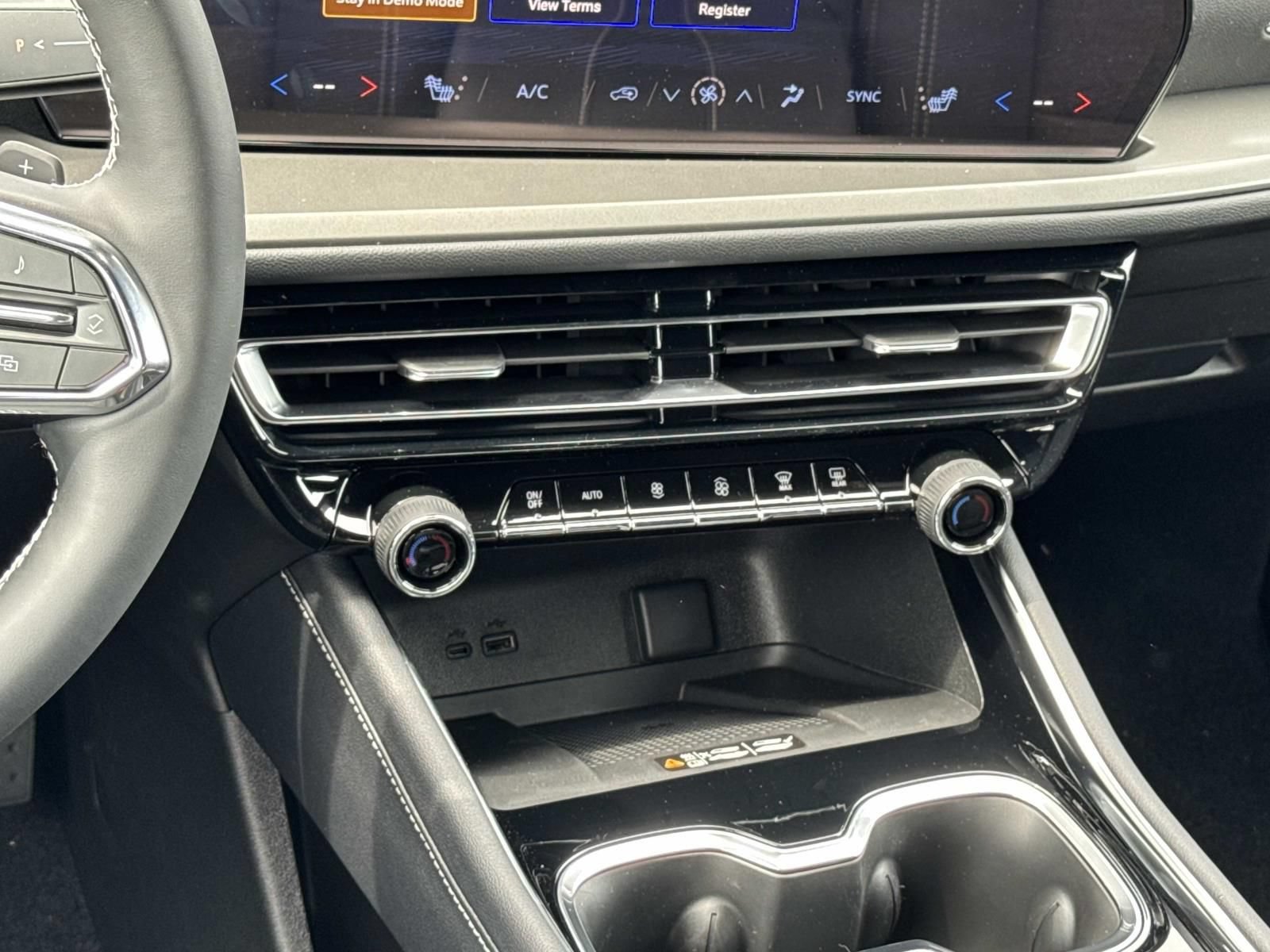 New 2026 Chevrolet Traverse LT AWD/4WD image 21